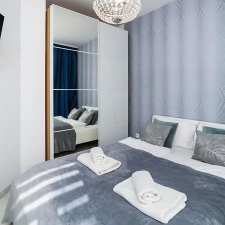 Apartament Fantazja מלון *